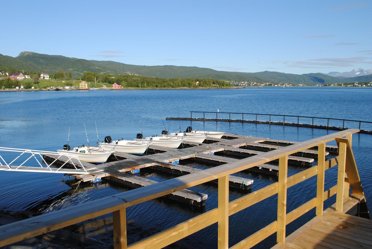 Furoy Hotel Apartments And Boating Sorreisa Buitenkant foto