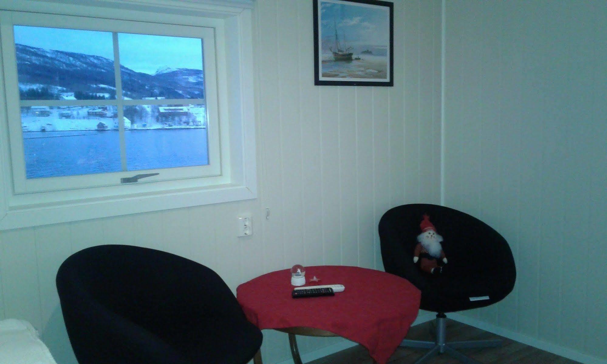 Furoy Hotel Apartments And Boating Sorreisa Buitenkant foto