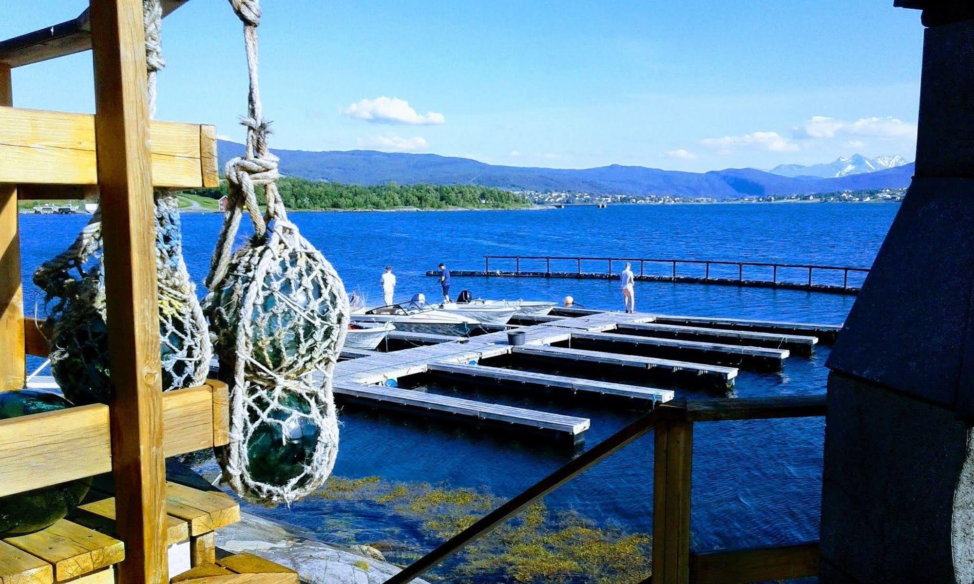 Furoy Hotel Apartments And Boating Sorreisa Buitenkant foto