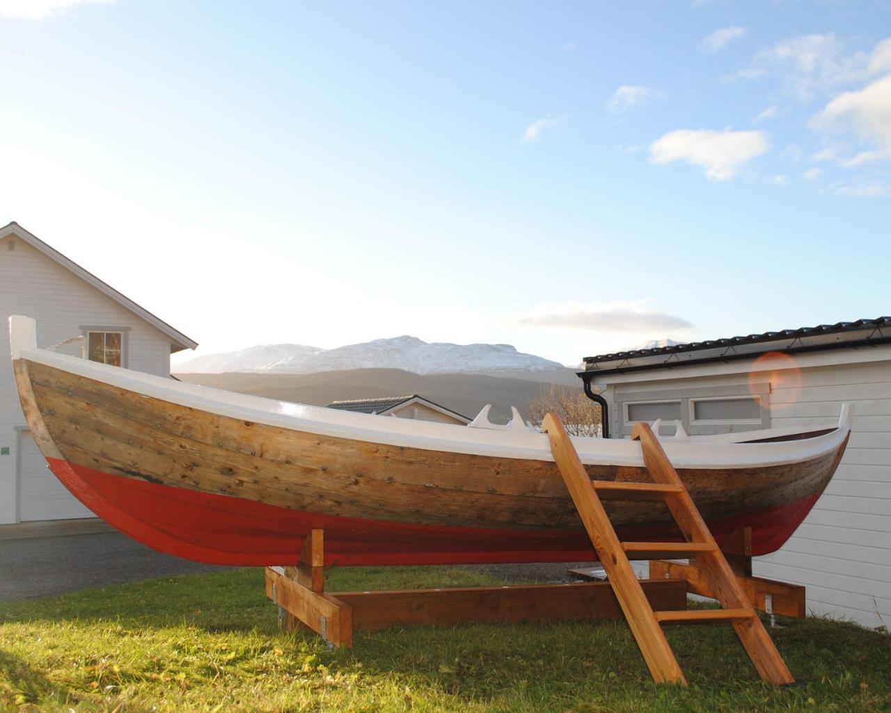Furoy Hotel Apartments And Boating Sorreisa Buitenkant foto